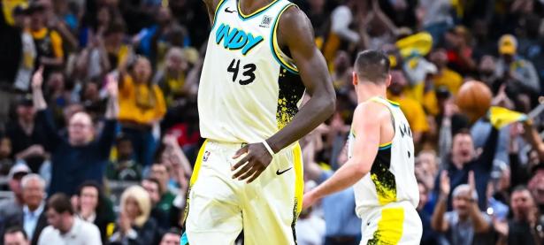 九城游戏中心官网-西亚卡姆在澳大利亚队比赛中比赛规则变更，最后时刻胜出引发热议！